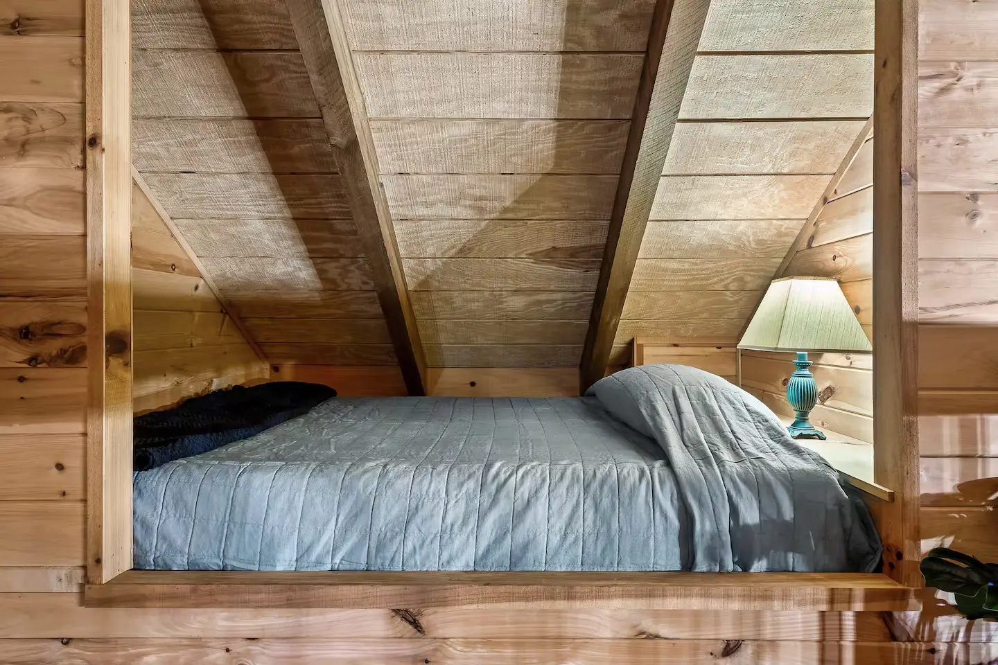 Loft cove